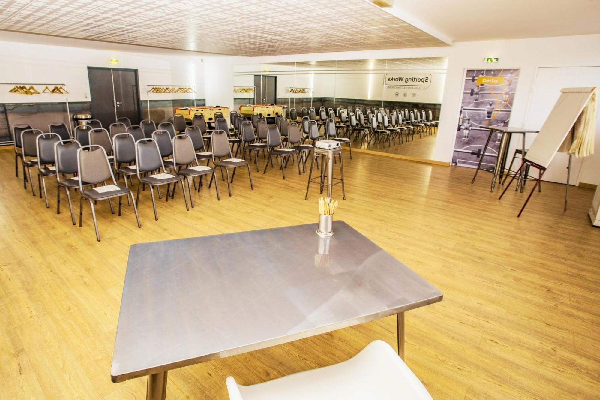 Sporting House Hotel Тулуза Экстерьер фото
